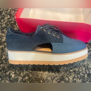 Shoe Dazzle Blue Denim Platform Shoes